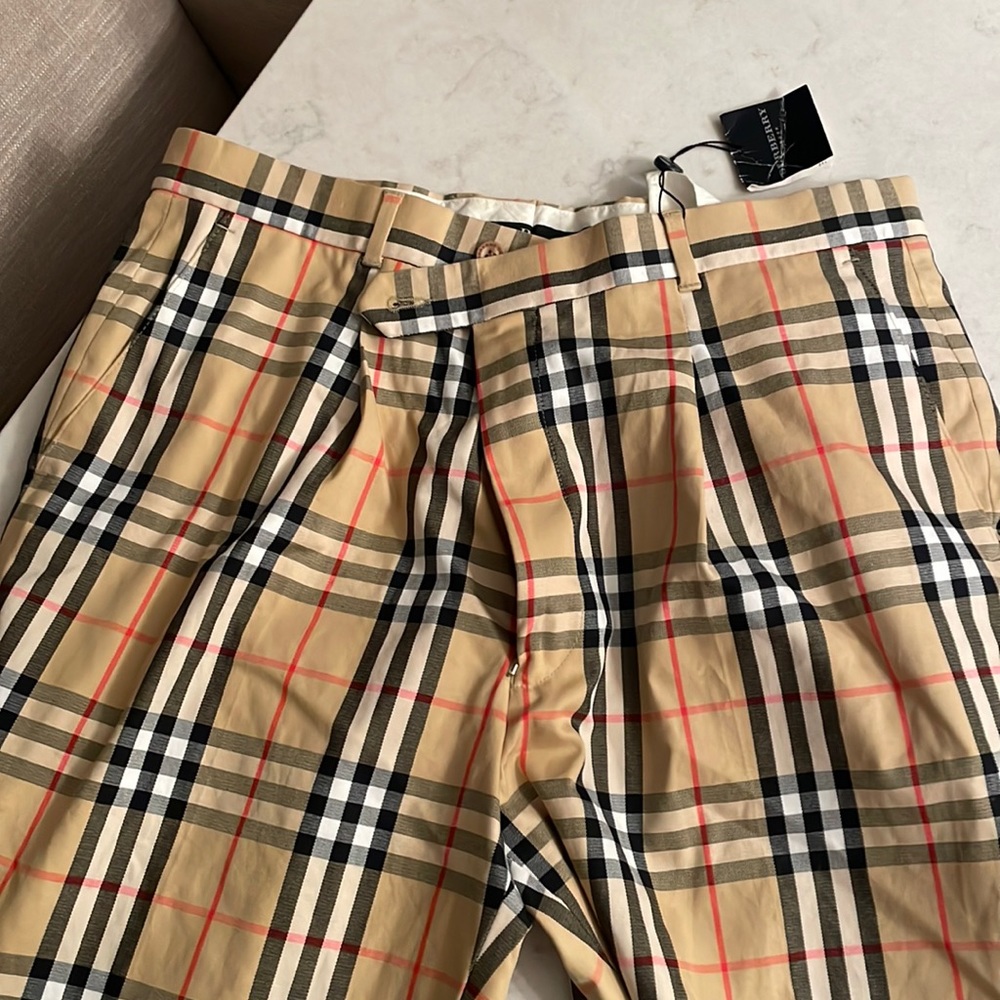 Men’s Burberry golf pants size 36 with tags